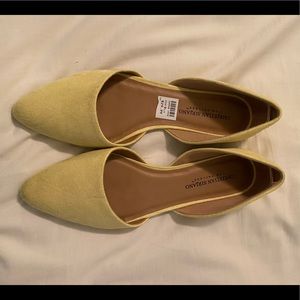Yellow pointed toe flats